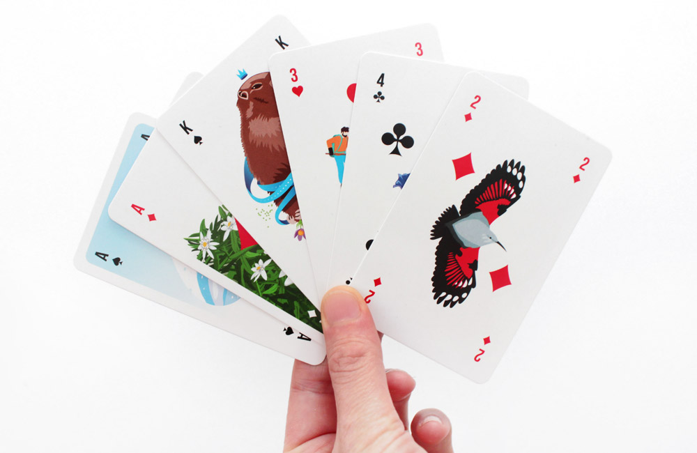 Alpen Spielkarten in der Hand